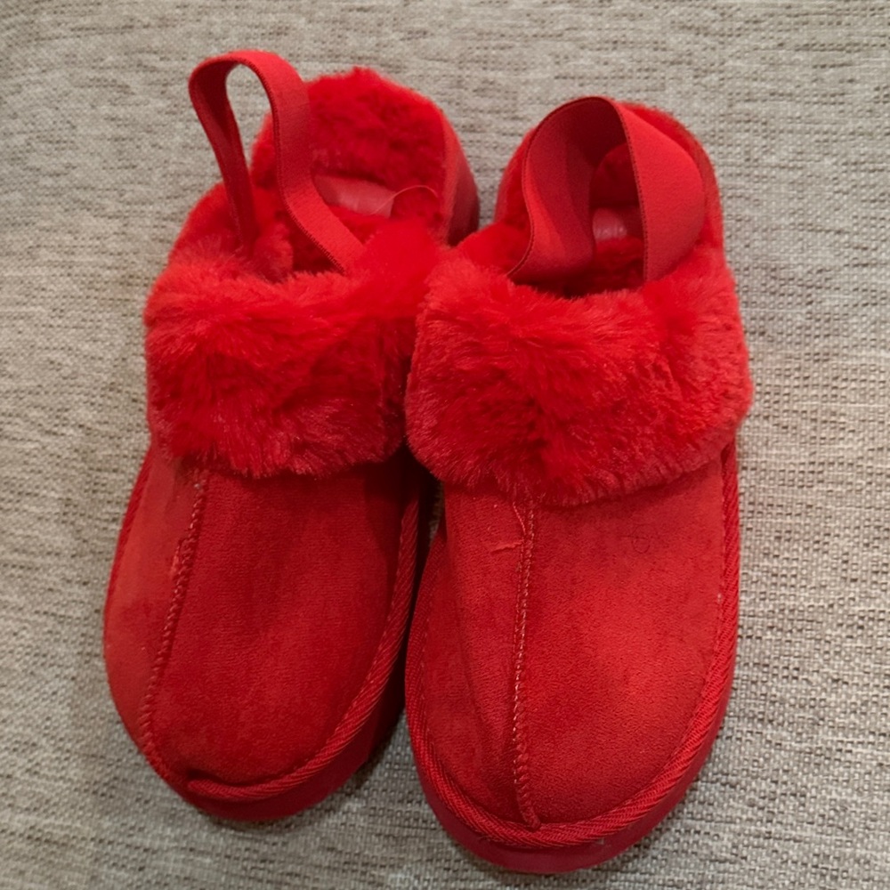 Just Fab Red Fuzzy Slippers
